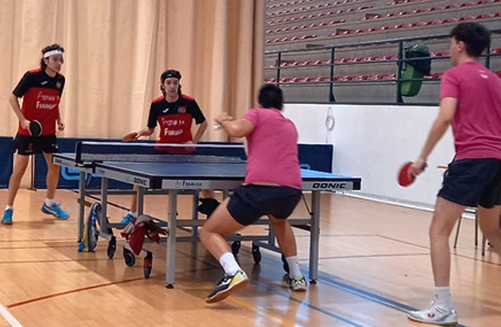 Los equipos del Club de Tenis de Mesa cosechan cinco victorias este fin de semana